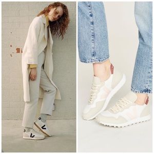 veja nova white dried petal